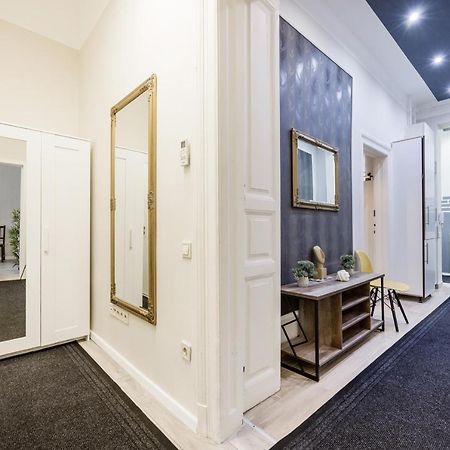 O Street 3 Bedroom Stylish Apartment Будапеща Екстериор снимка