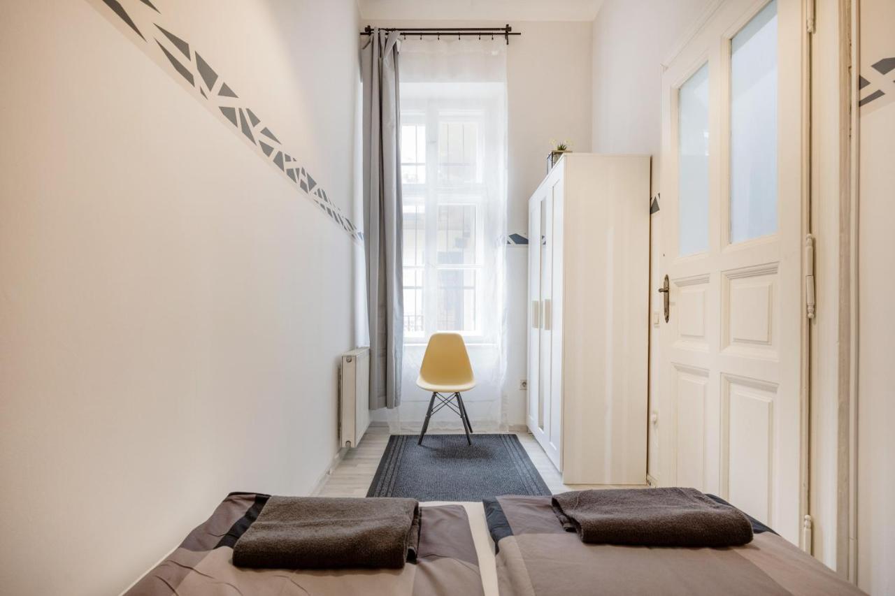 O Street 3 Bedroom Stylish Apartment Будапеща Екстериор снимка