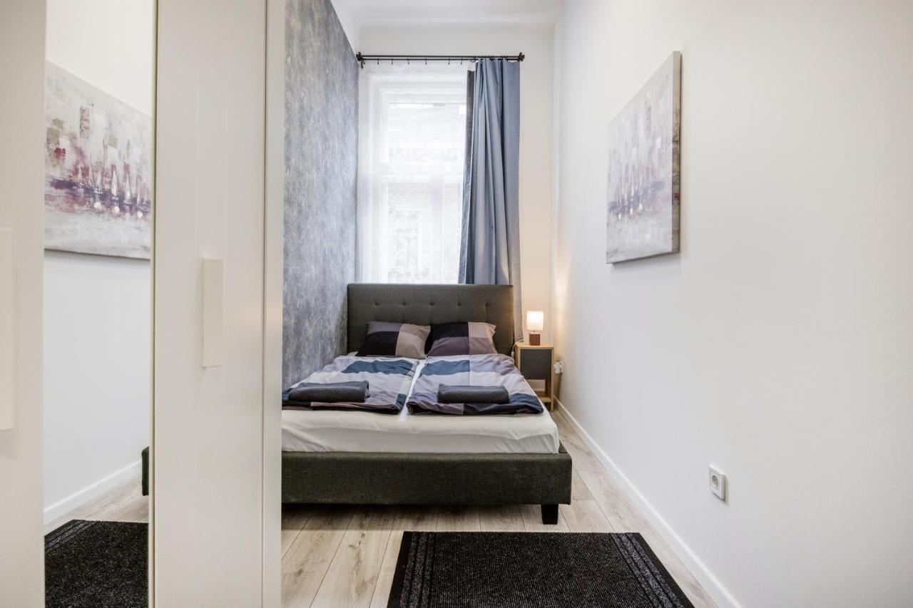 O Street 3 Bedroom Stylish Apartment Будапеща Екстериор снимка