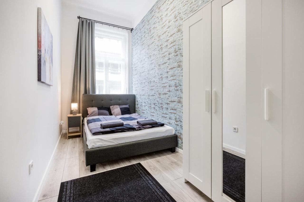 O Street 3 Bedroom Stylish Apartment Будапеща Екстериор снимка